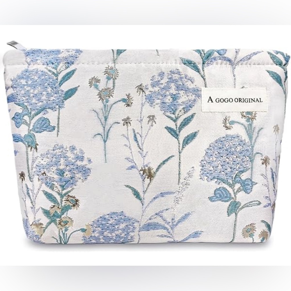 Amazon Makeup Bag NWOT